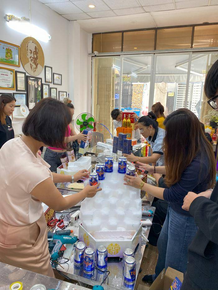 Học xếp tráp mân quả cưới hiện đại