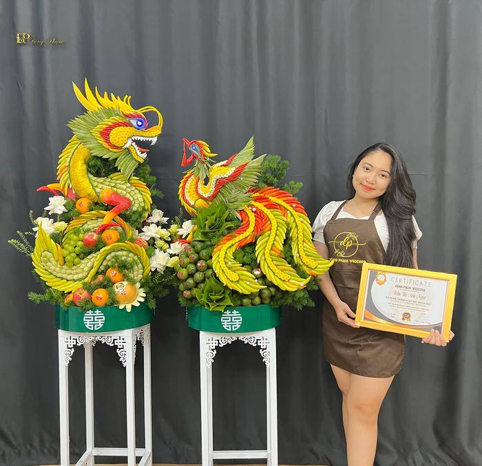 Học viên hoàn thành tráp rồng phụng